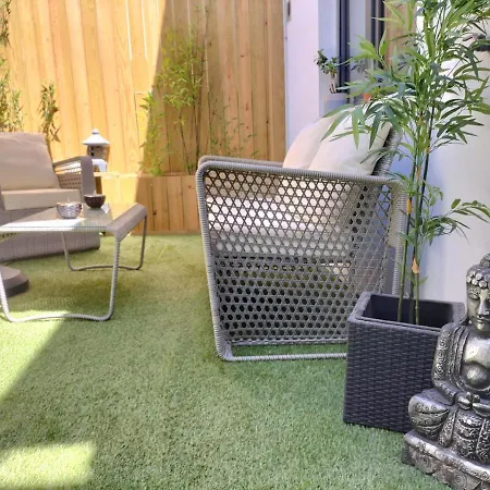 The Violet House * 코스타노바