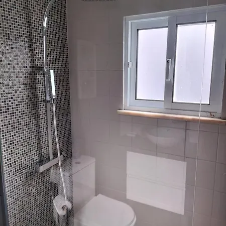 The Violet House 펜션 코스타노바