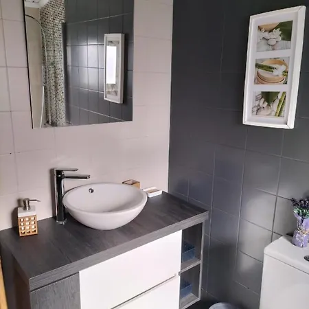 펜션 The Violet House