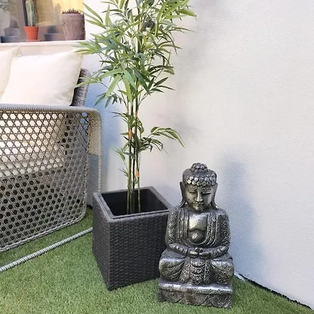 The Violet House Nyaraló