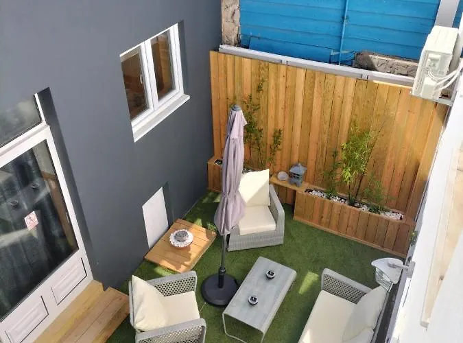 The Violet House * Costa Nova